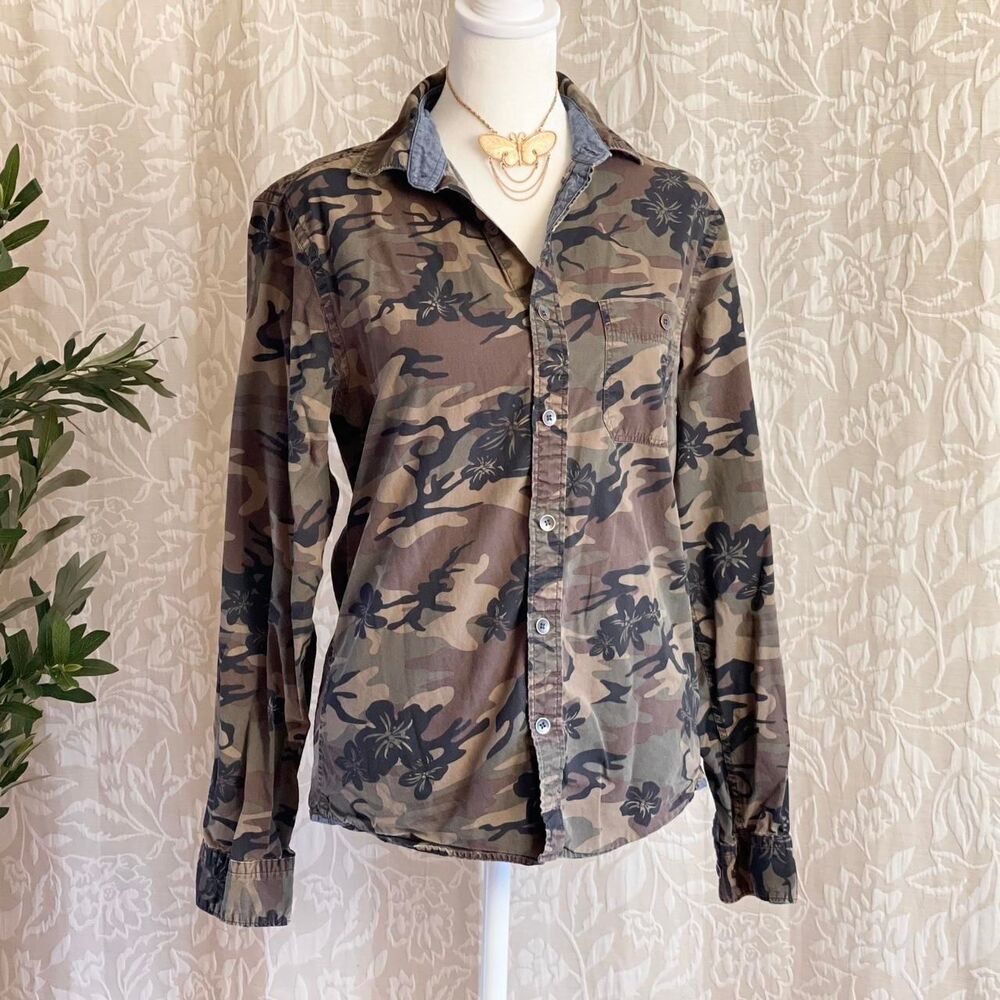 Express Floral Camo Button Down Shirt Size Grunge Military Army Hawaiian Size XS